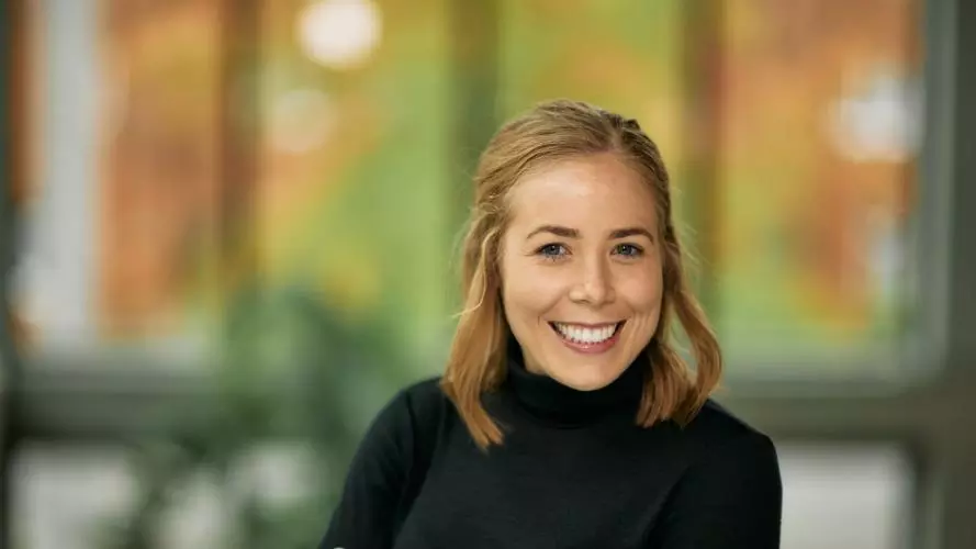 Dr Marnie Howlett